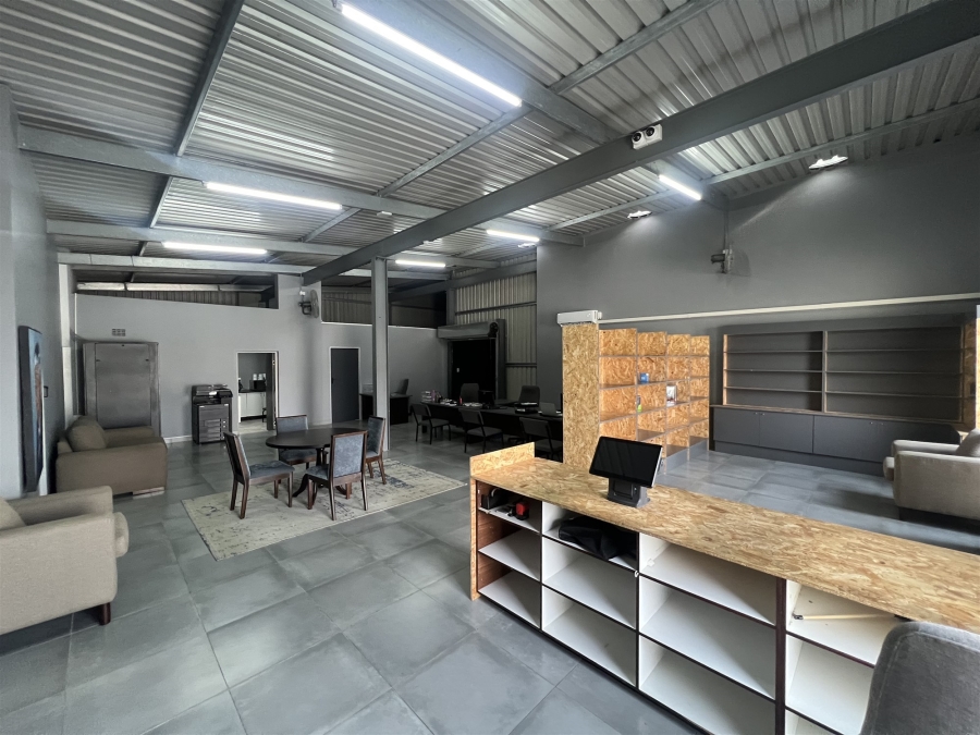 Commercial Property for Sale in Vincent Eastern Cape